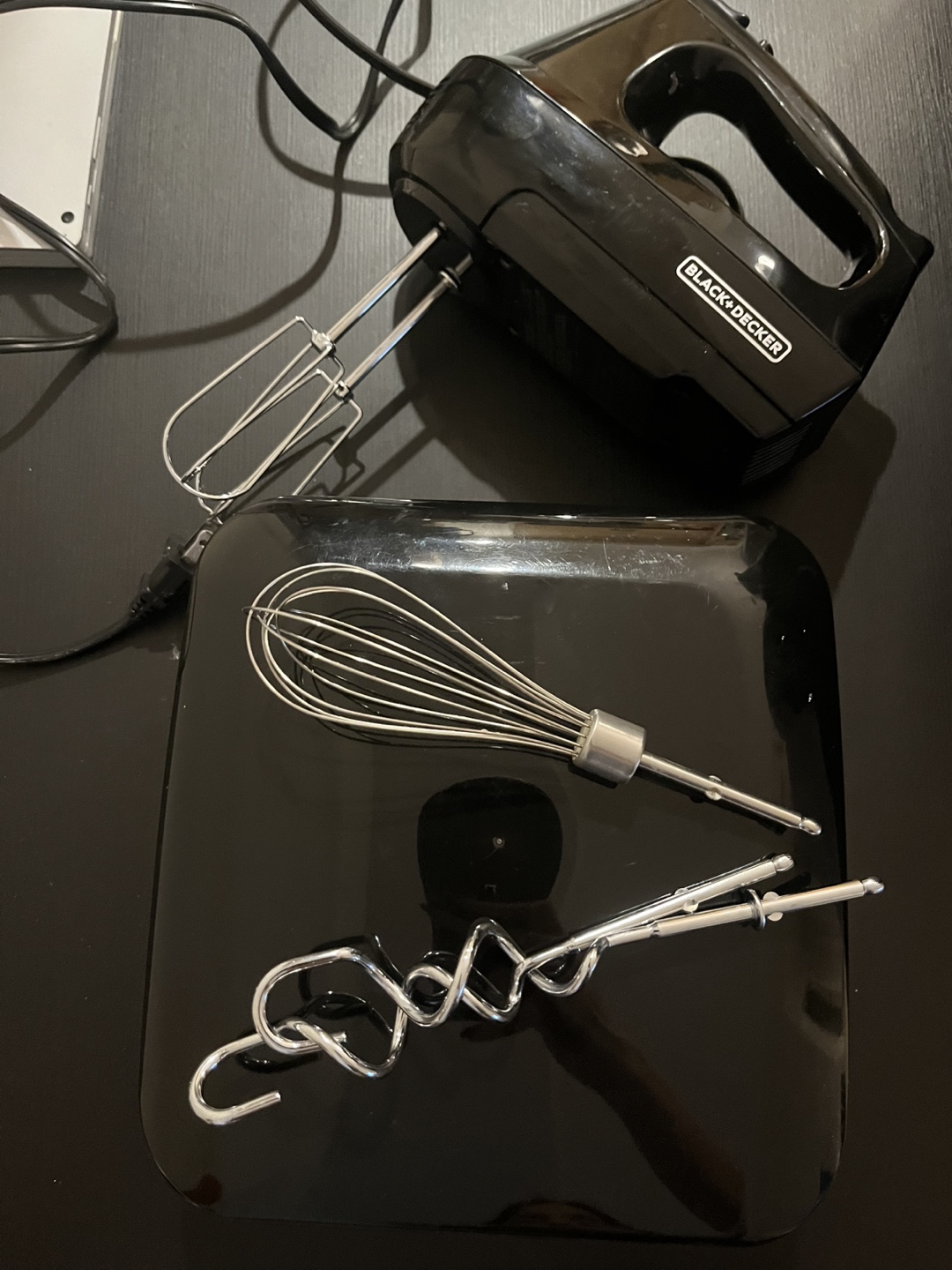 Black + Decker Hand Mixer - photo 2