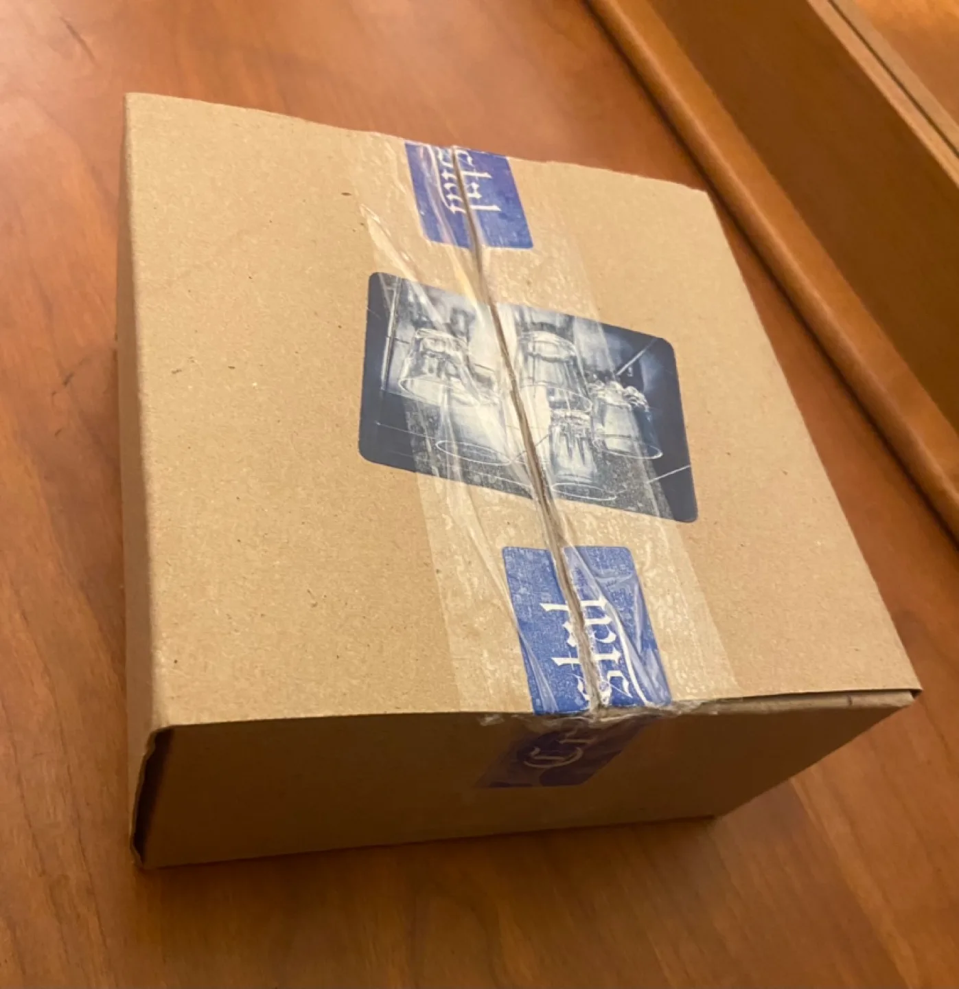 Crystal Ice Bucket & Tongs with Glasses image indicator(5)