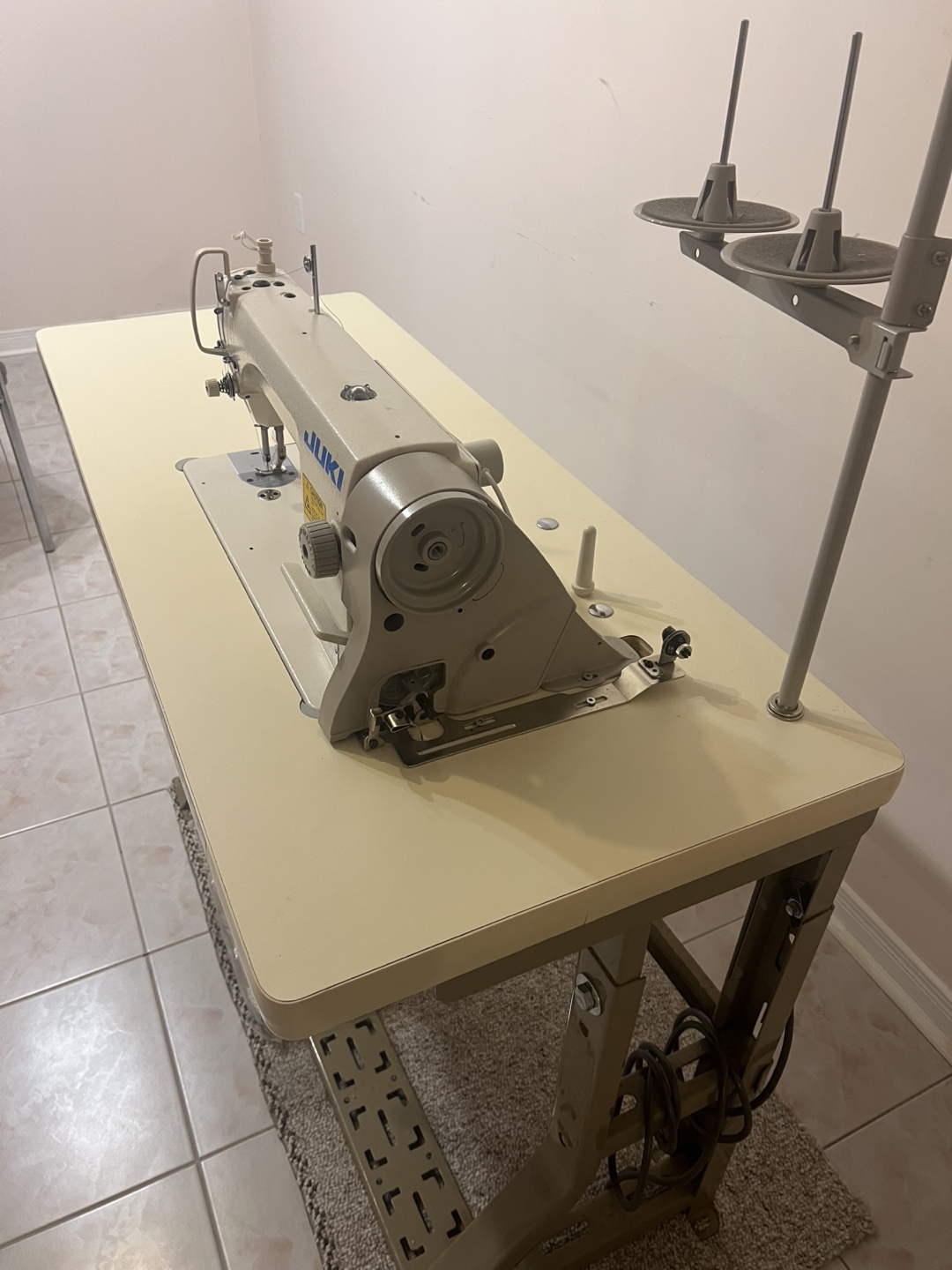 Juki DDL-8700 Industrial Sewing Machine - photo 5