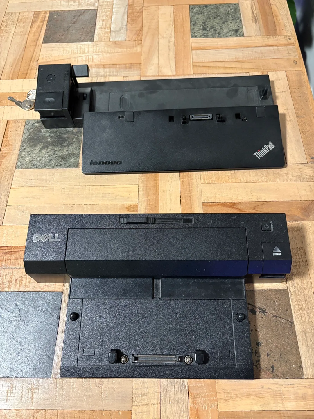 Laptop Docking Stations (ThinkPad and Dell) thumbnail