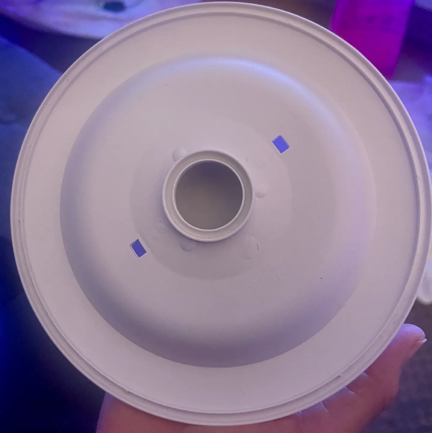 Levoit Cool Mist Humidifier with 4 Replacement Filters image indicator(4)