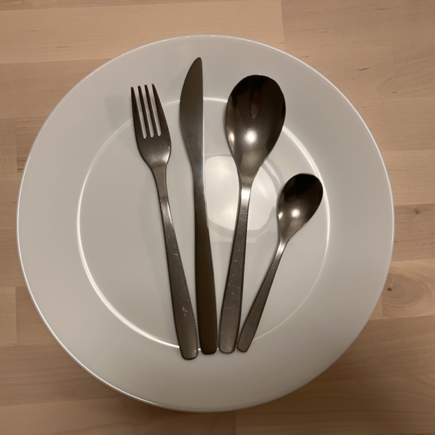 IKEA stainless steel 16-piece cutlery set