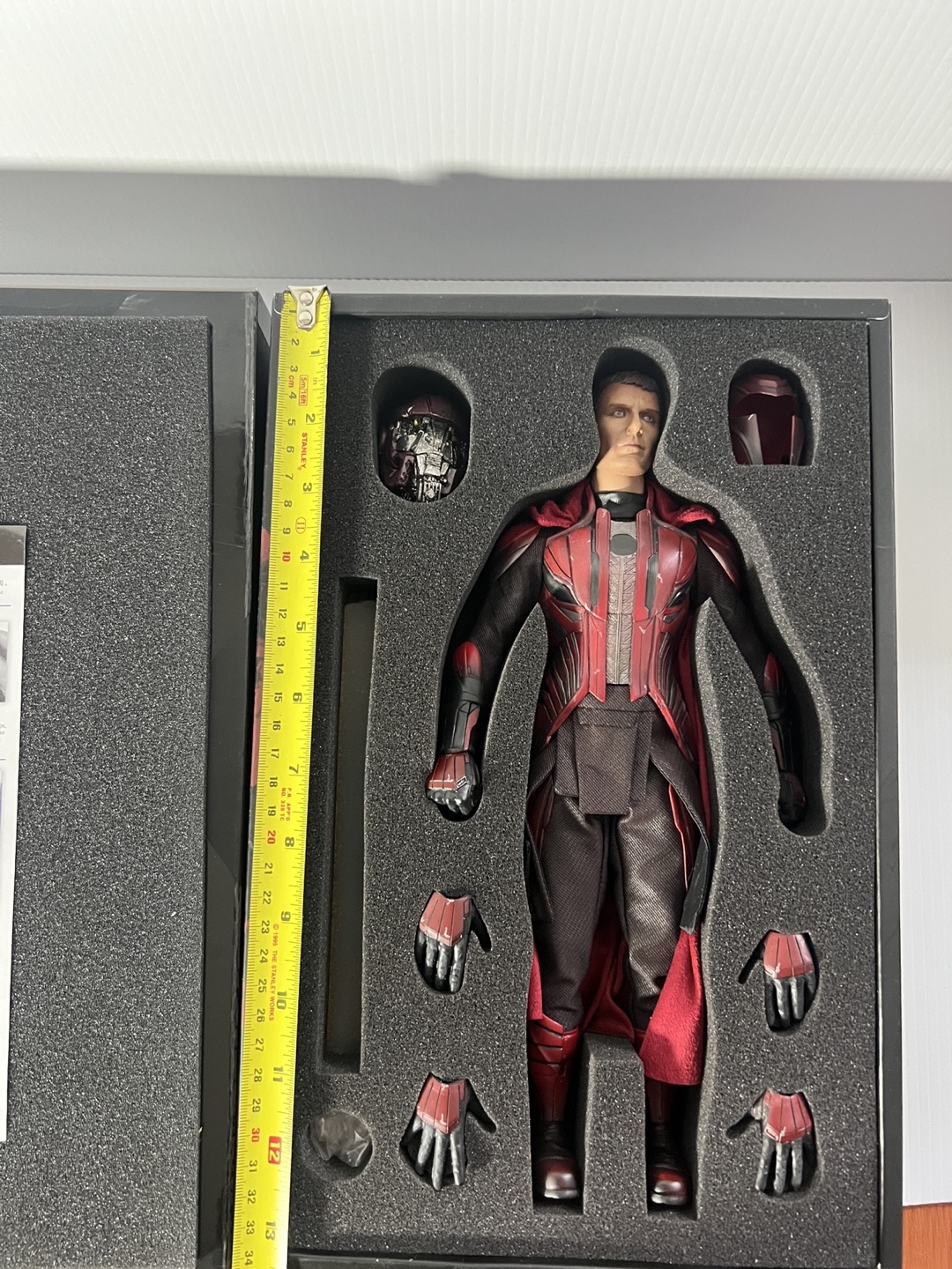 ToysEra 1/6 Scale Magneto Action Figure - photo 3