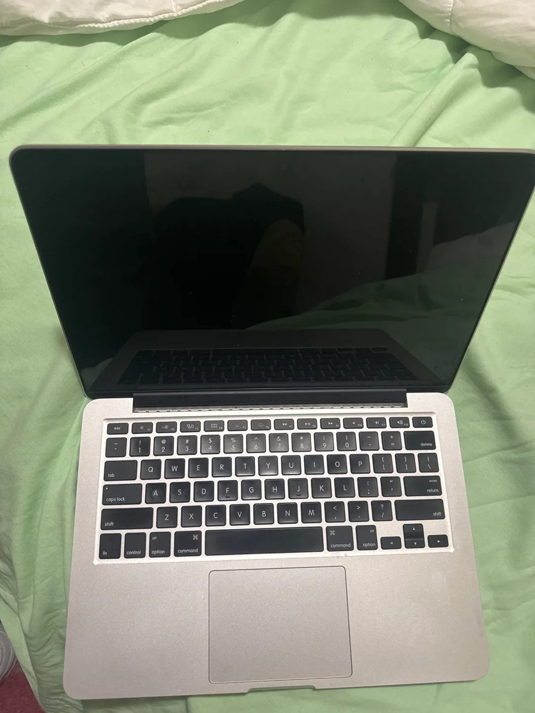 MacBook Pro 13-inch (Early 2015) -  8 GB RAM, 128 GB SSD thumbnail
