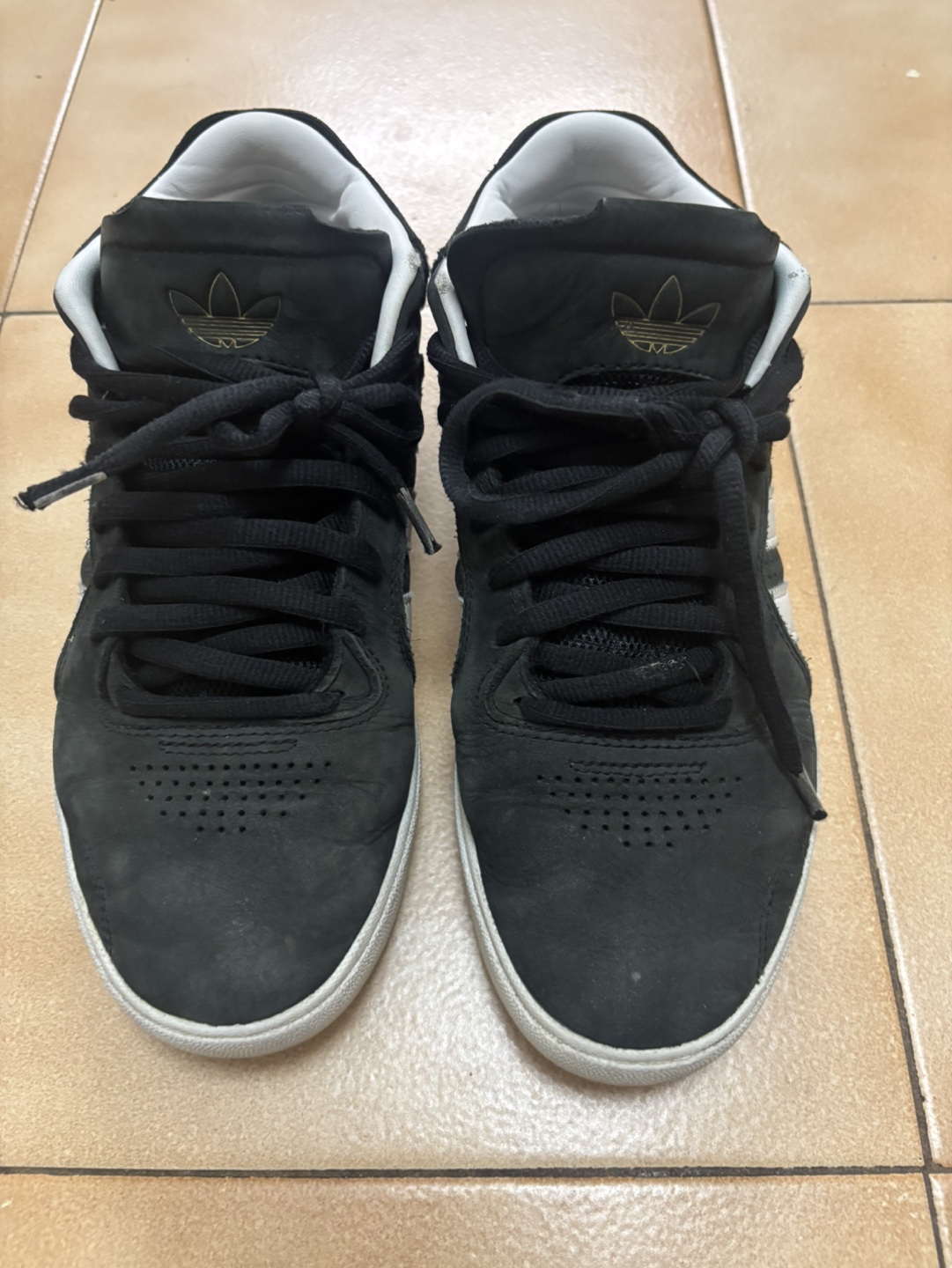 Adidas Tyshawn Jones Shoes, size 8.5