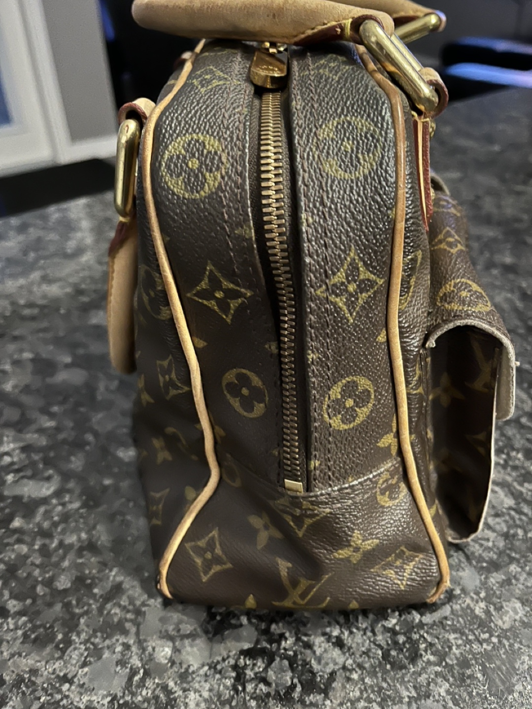 Authentic Louis Vuitton Manhattan PM - photo 5
