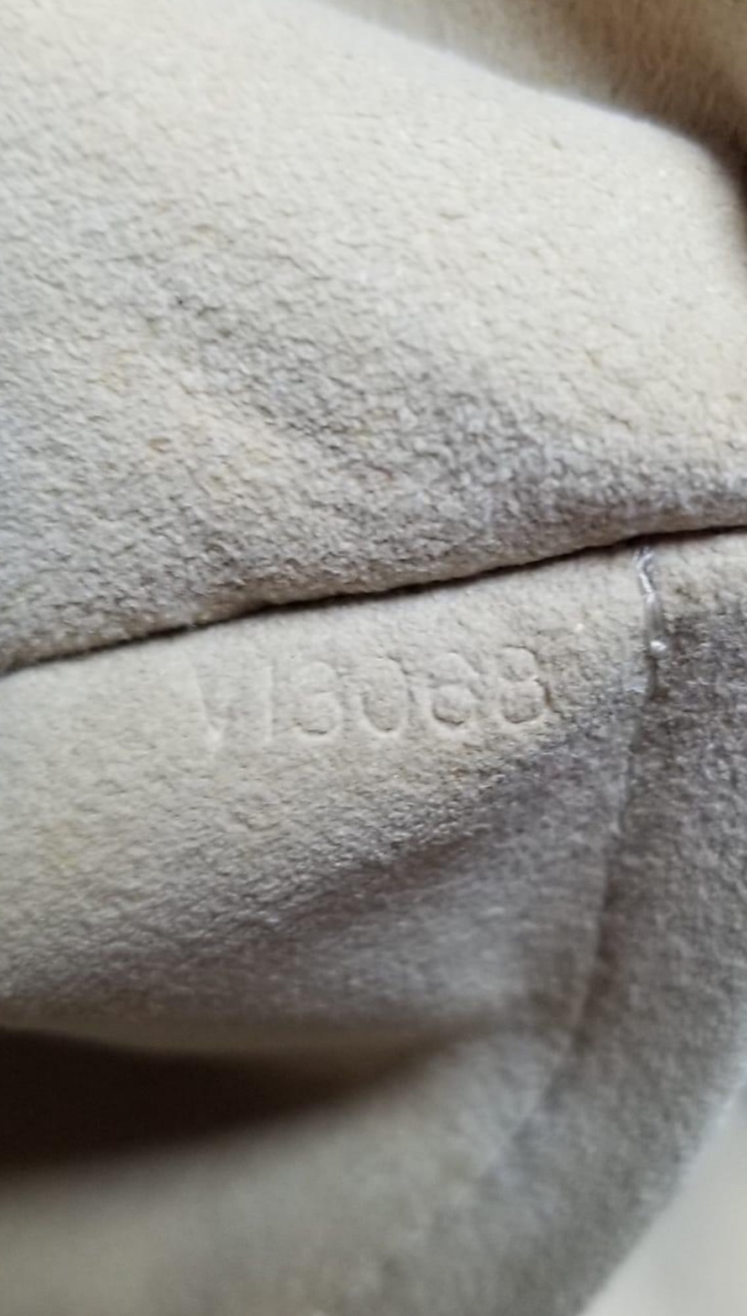 Authentic Louis Vuitton Manhattan PM - photo 2