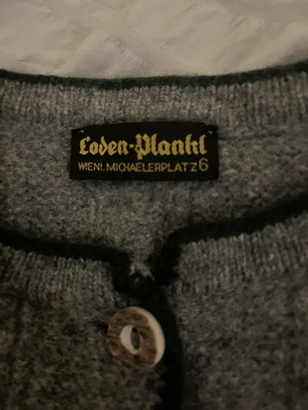 Merino wool cardigan image indicator(2)