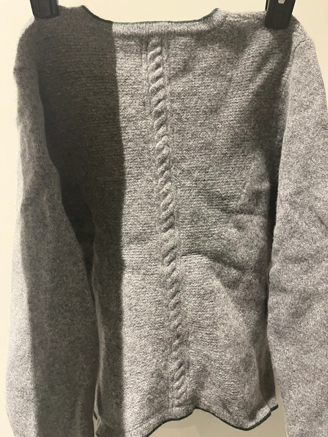 Merino wool cardigan image indicator(4)
