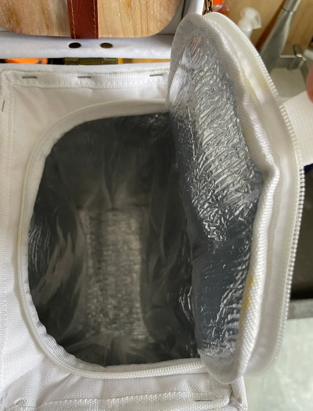 Unique Stella Artois Picnic Basket like new image indicator(6)