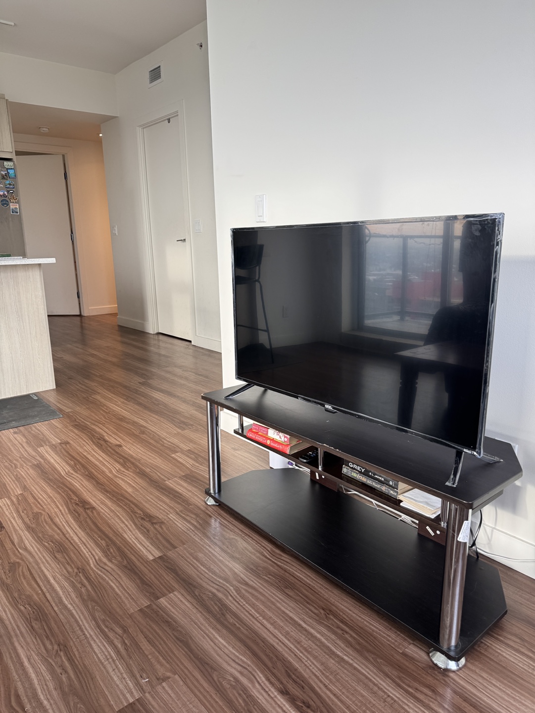 TV Stand - photo 2