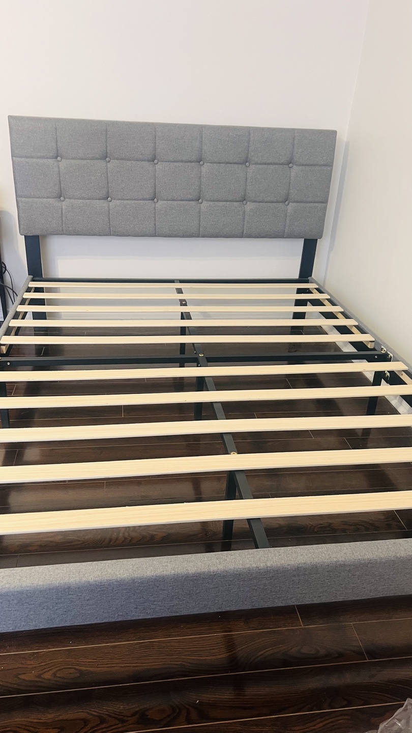 Queen Size Bed Frame - photo 3