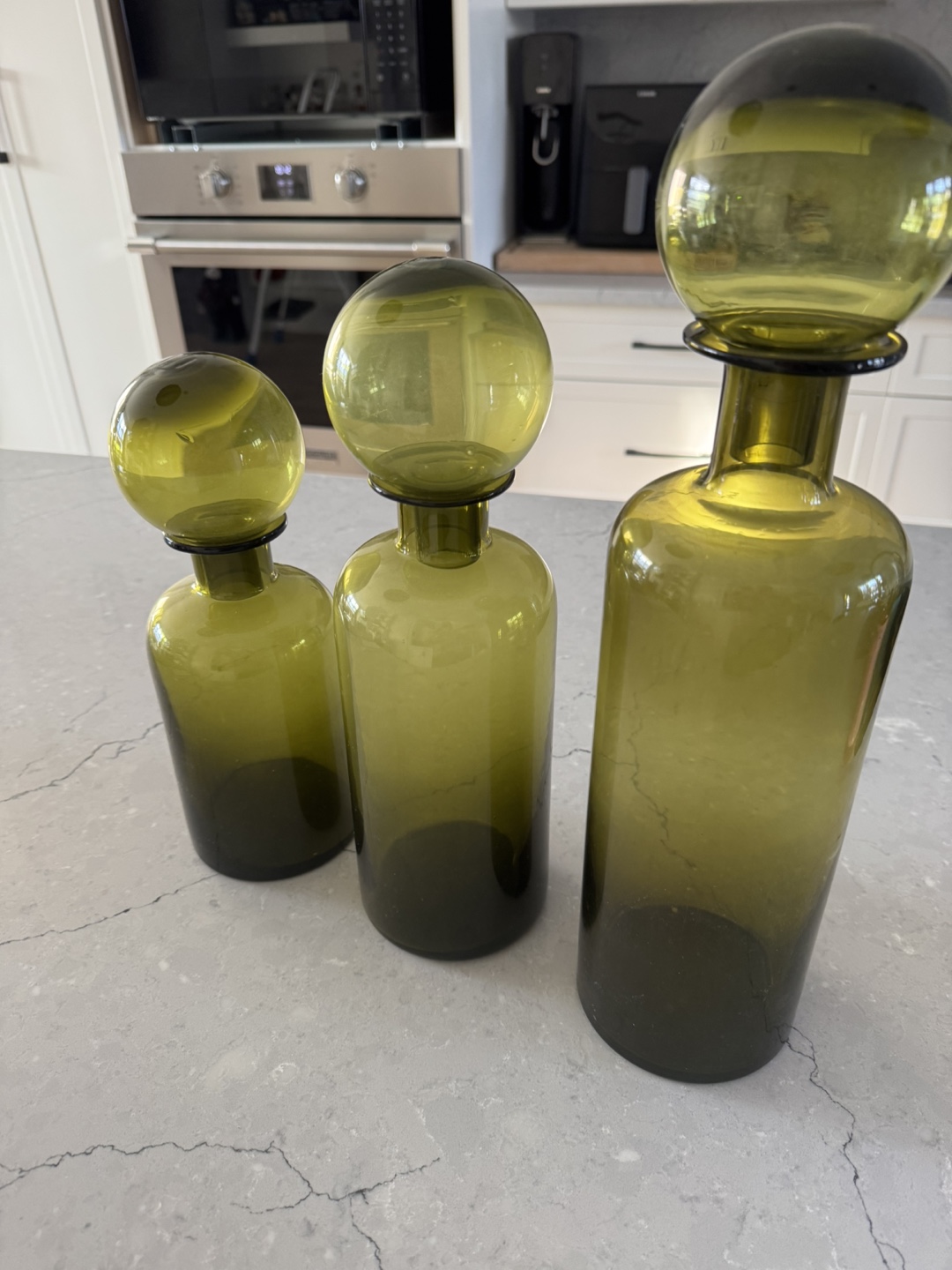 Set of 3 Green Glass Bottles - photo 2
