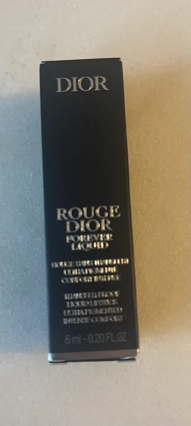 Dior Sequin Glittery Liquid Lipstick - Limited Edition image indicator(5)