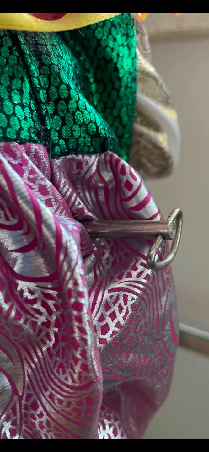 Vintage Porcelain wound up Clown Dolls image indicator(4)