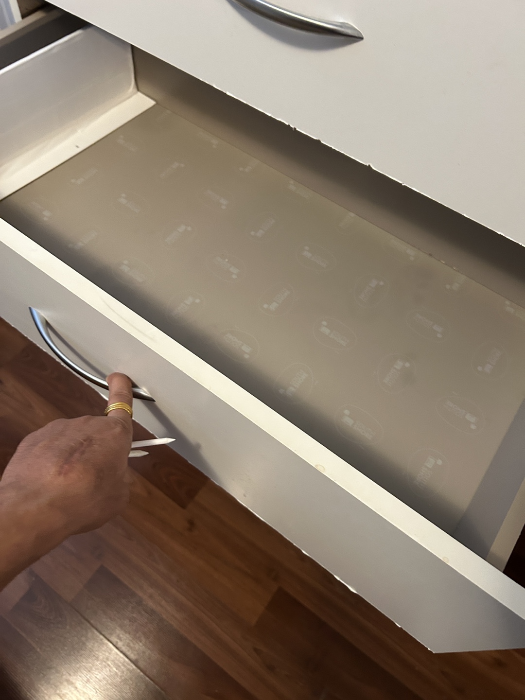 White 5-Drawer Dresser - photo 4