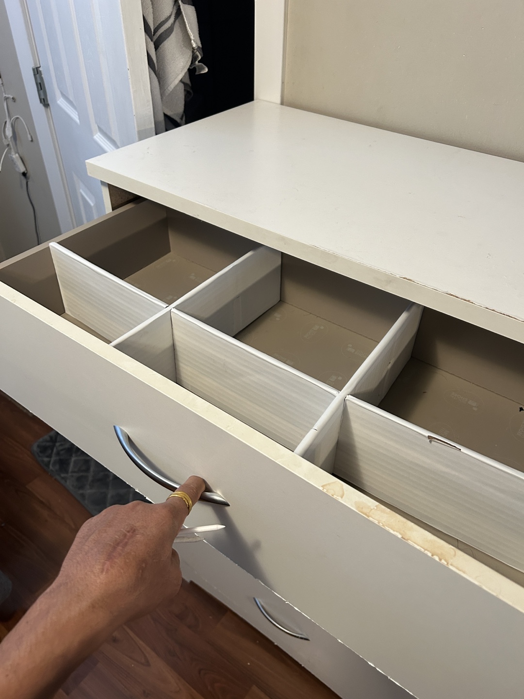 White 5-Drawer Dresser - photo 3