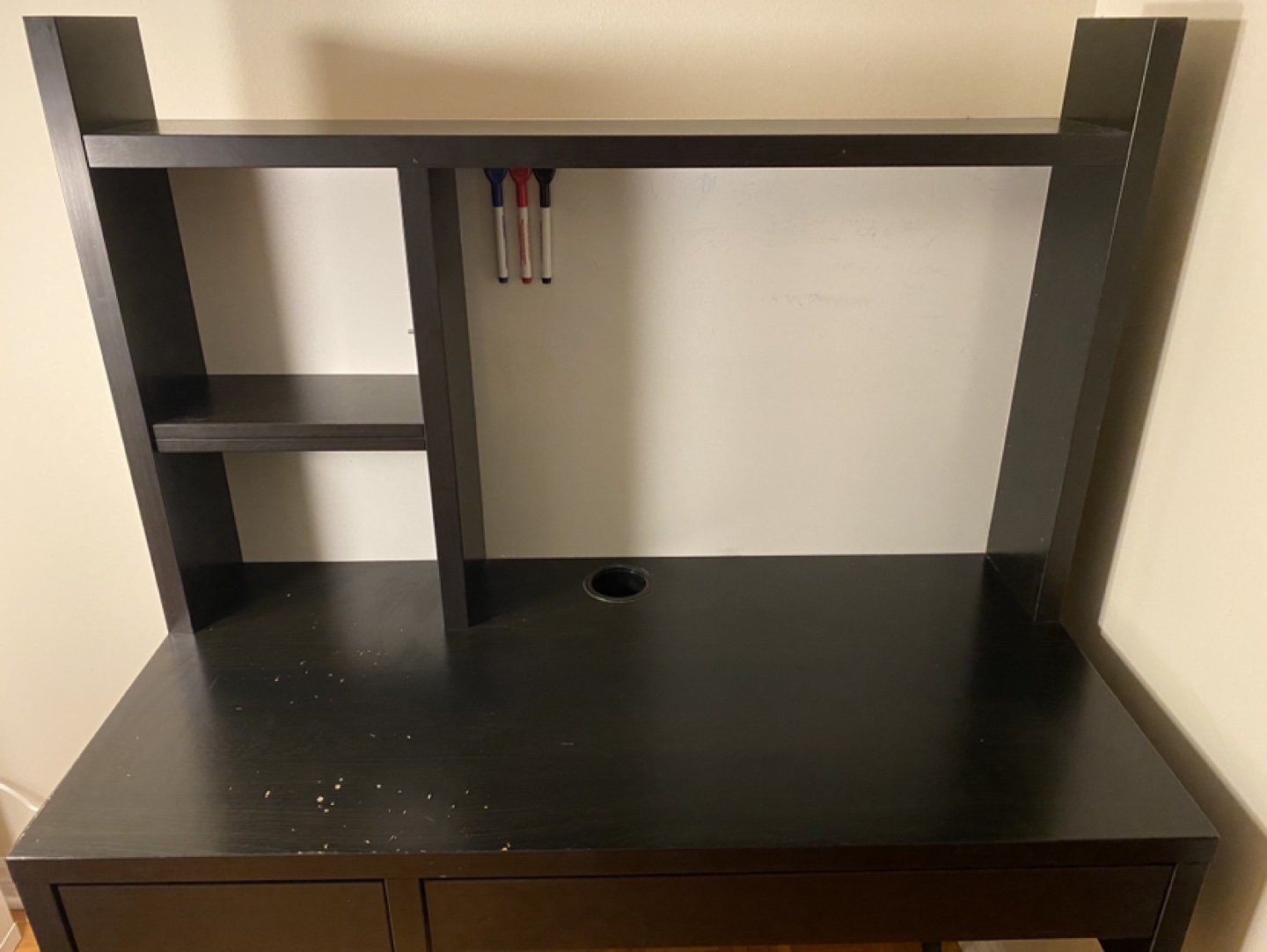 IKEA MICKE Desk with hutch - photo 3