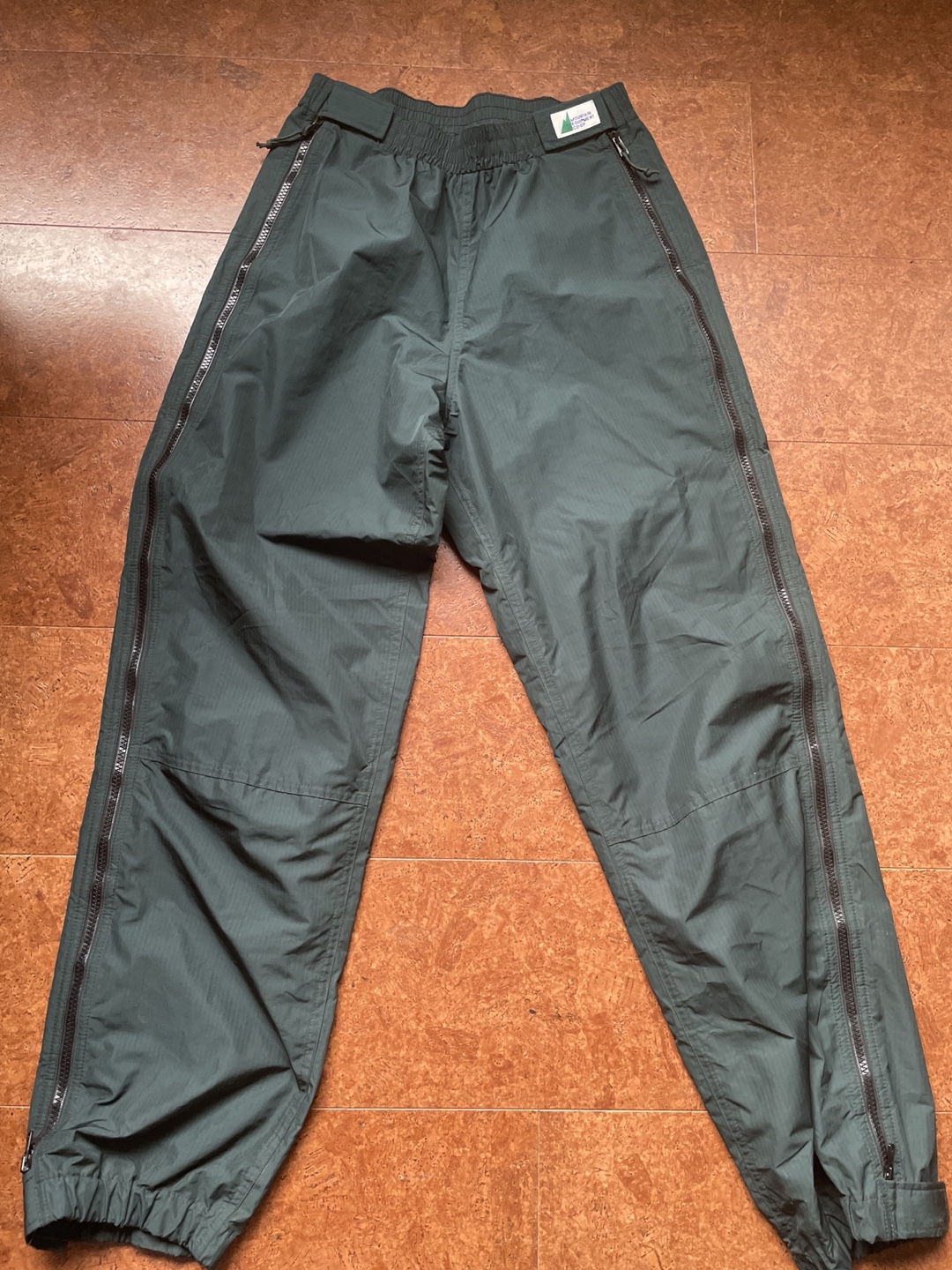 Men’s MEC rain pants SML