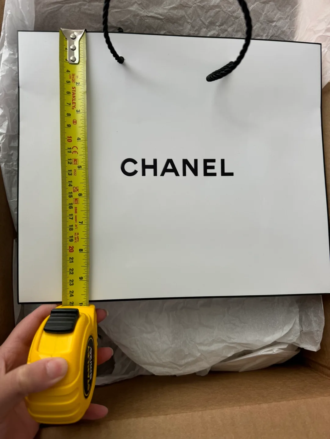Chanel Shopping Bag image indicator(2)