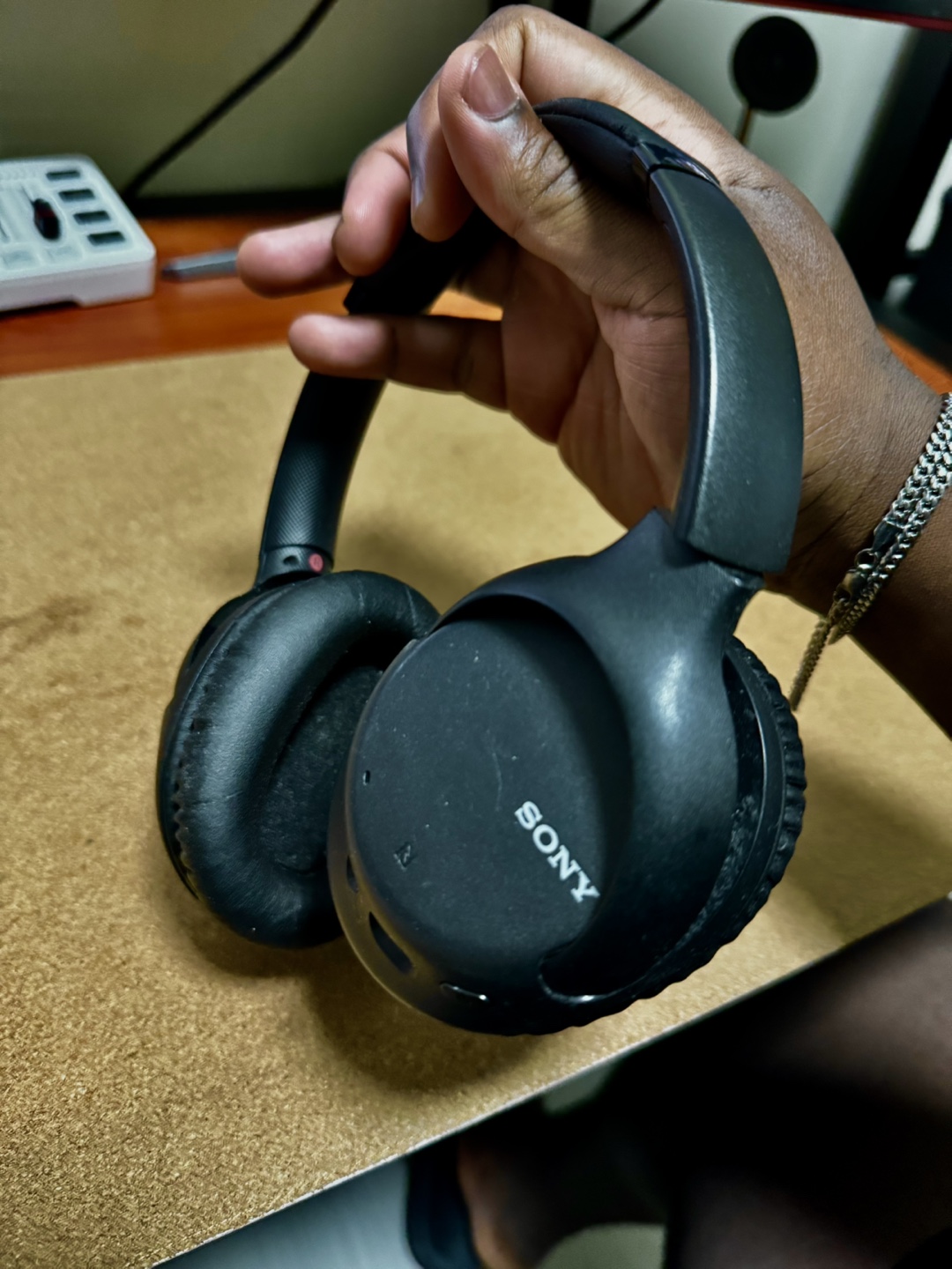 Sony WH-CH710N Wireless Noise Cancelling Headphones - photo 2