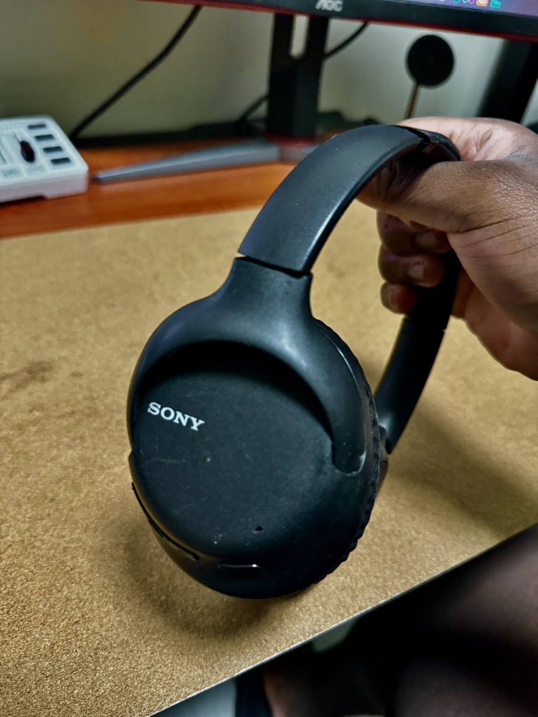 Sony WH-CH710N Wireless Noise Cancelling Headphones - photo 3