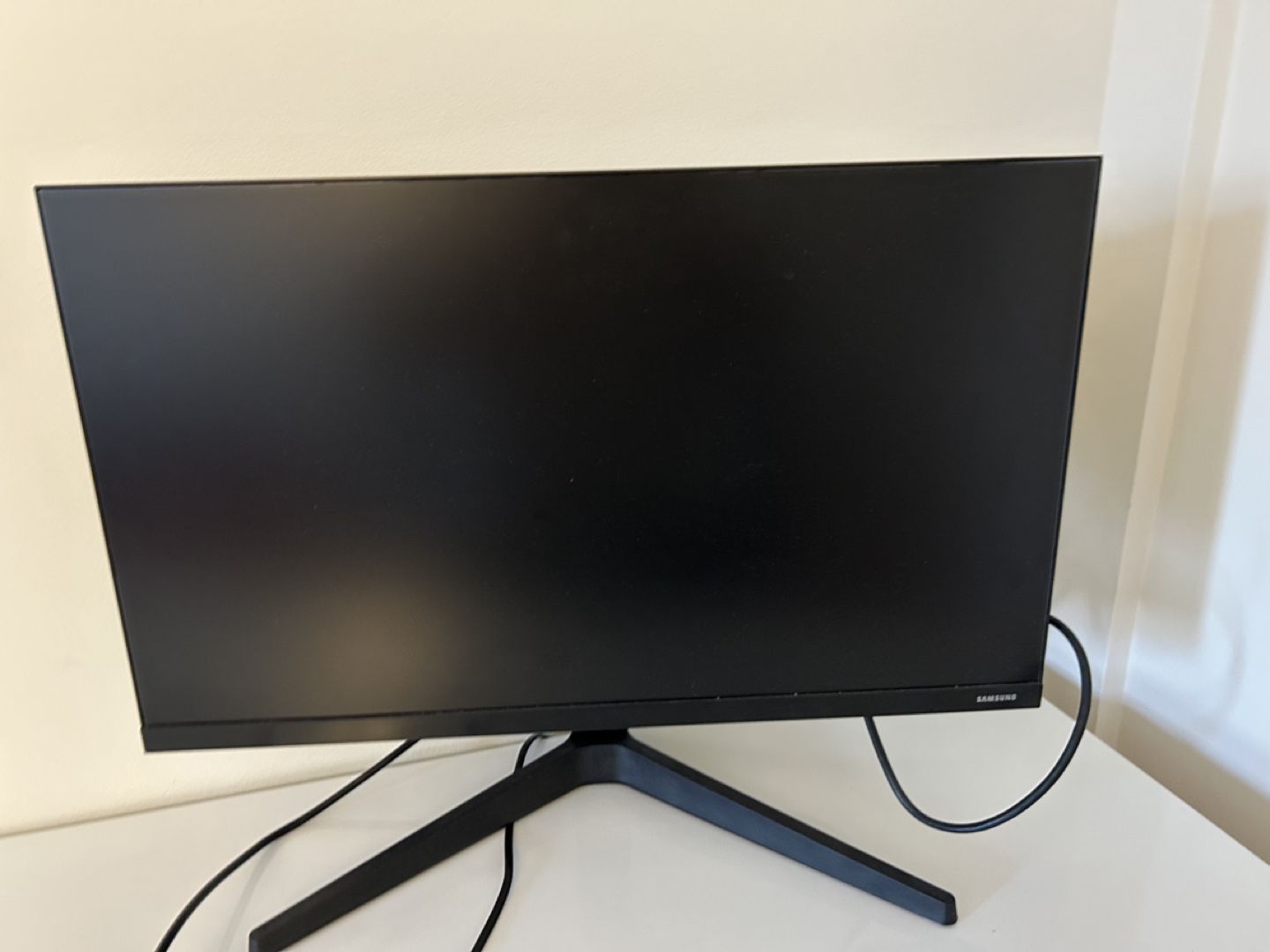 Samsung 24-inch Monitor - photo 2