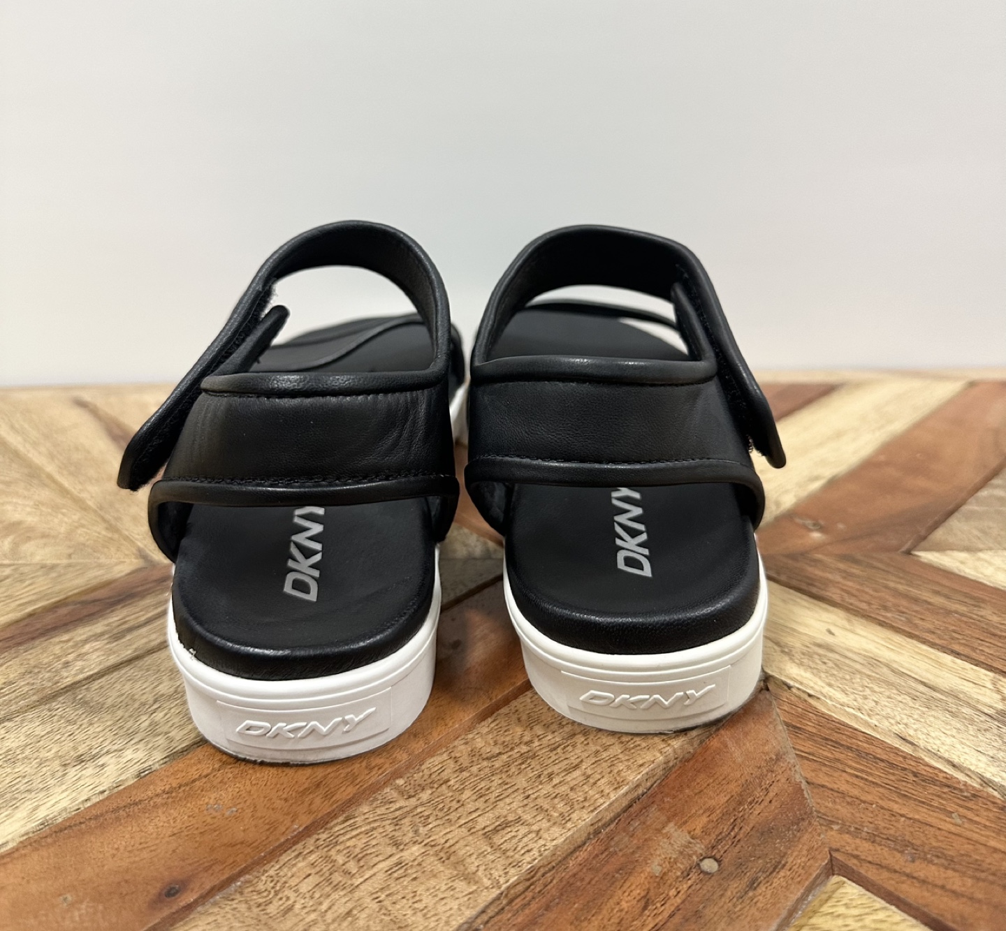 DKNY Black Platform Sandals - photo 5