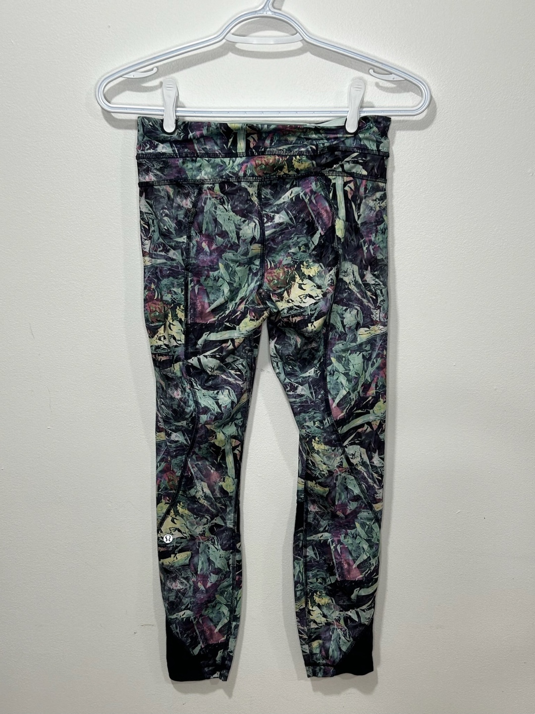 Lululemon Run: On the Fly Crop - Size 4 - Green, Purple, & Black - photo 2
