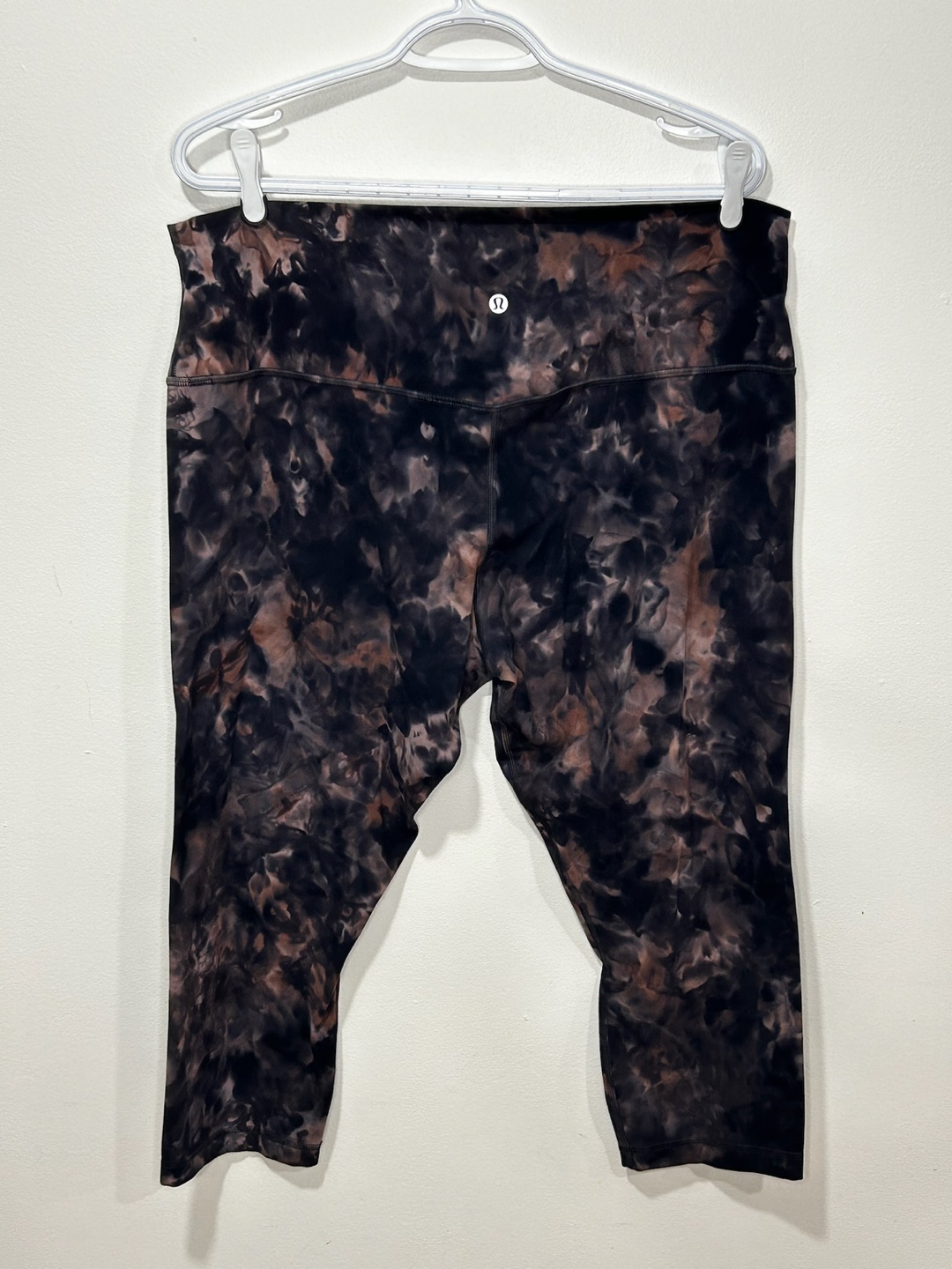 Lululemon Like New Black & Brown Tie Dye Crop Leggings Size 18 - photo 2