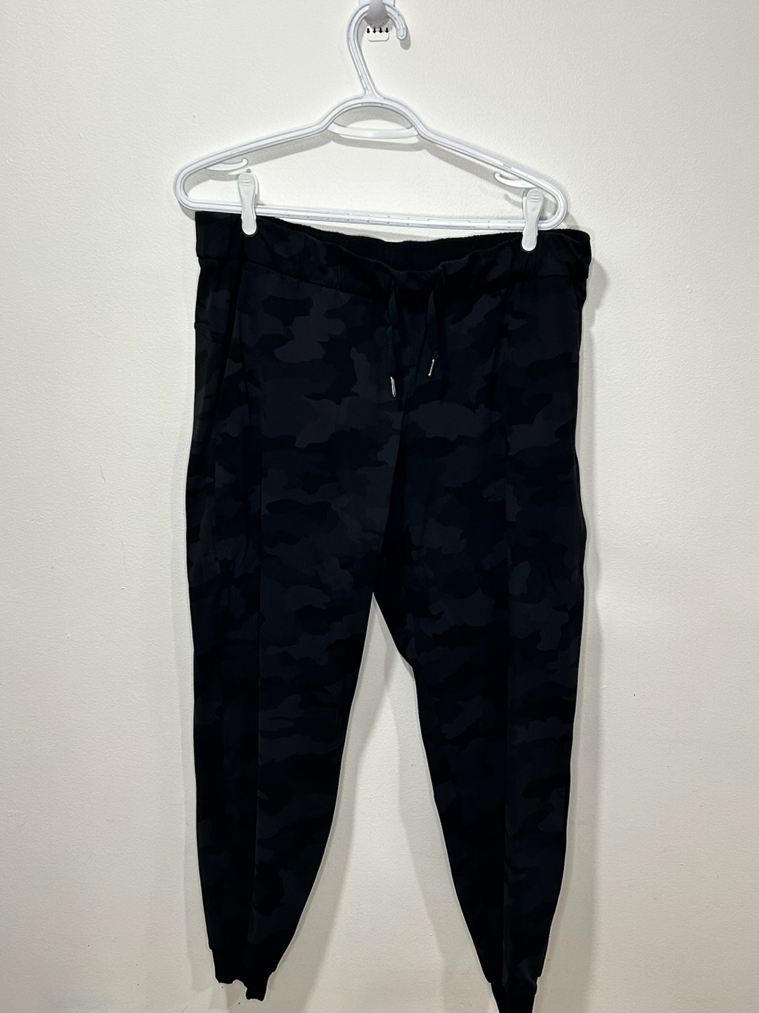 Lululemon Camo Joggers Size 12