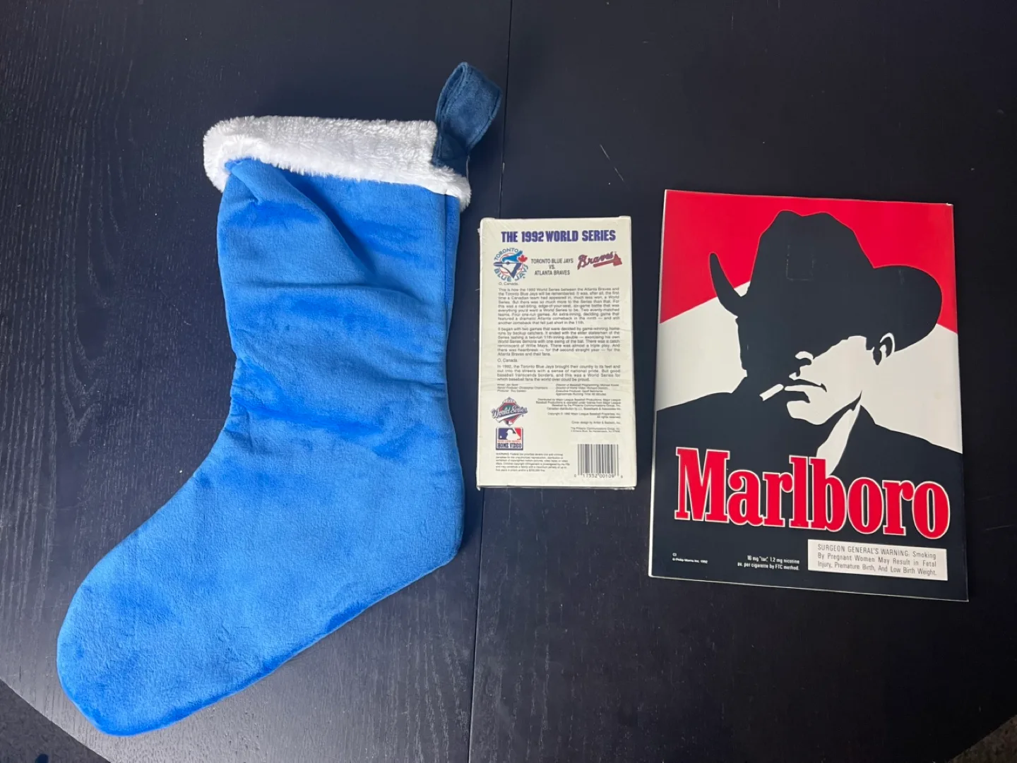 🎄 Toronto Blue Jays Christmas Package - Perfect for Fans! 🎄 image indicator(5)