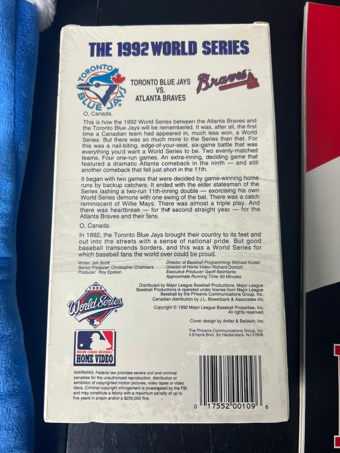 🎄 Toronto Blue Jays Christmas Package - Perfect for Fans! 🎄 image indicator(6)