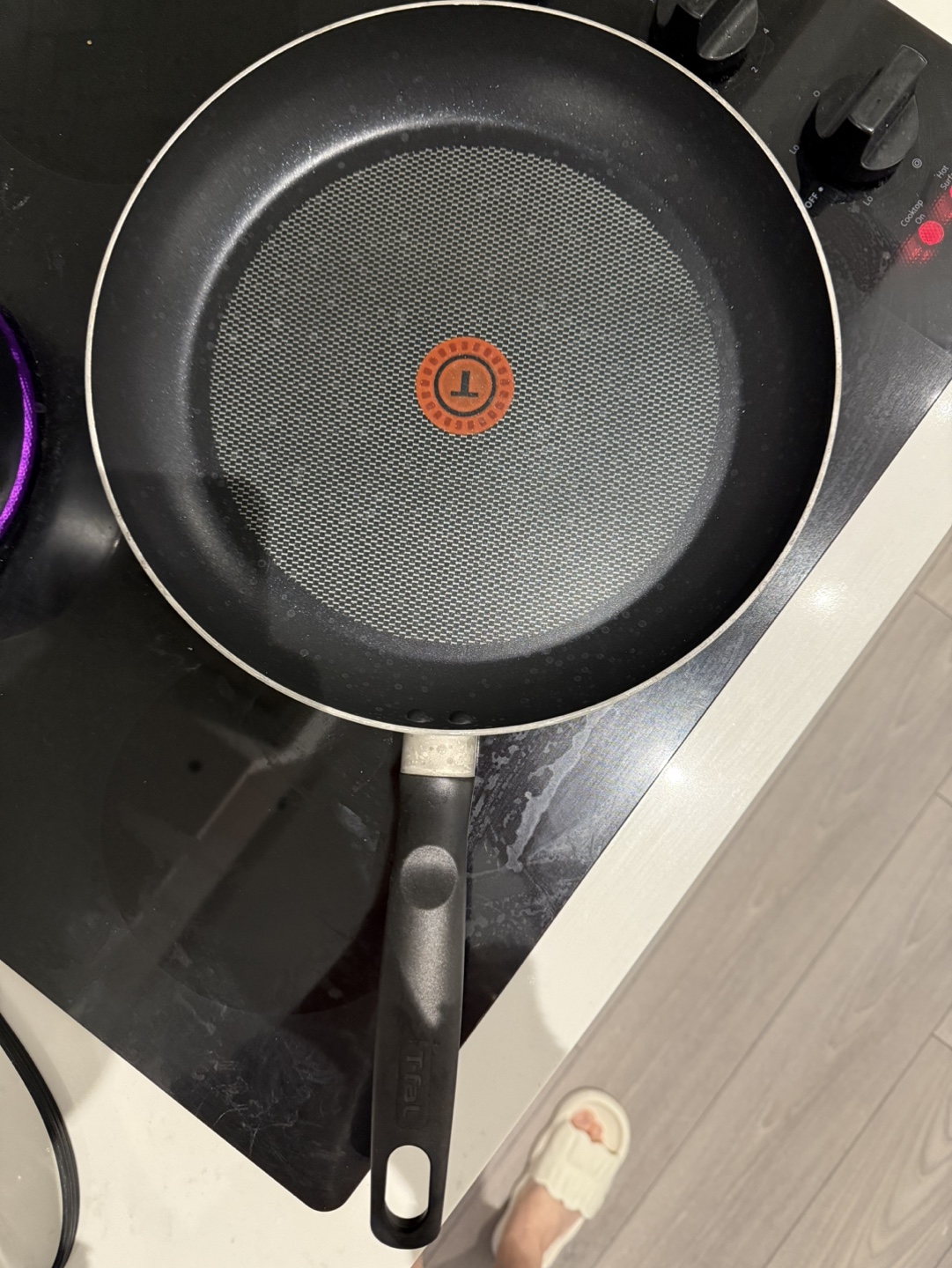 T-fal Essential 32cm Frypan, Non-Stick