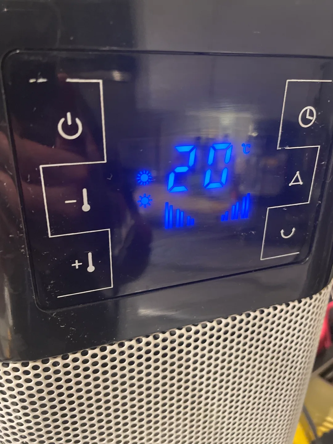 NOMA tower Space Heater image indicator(4)