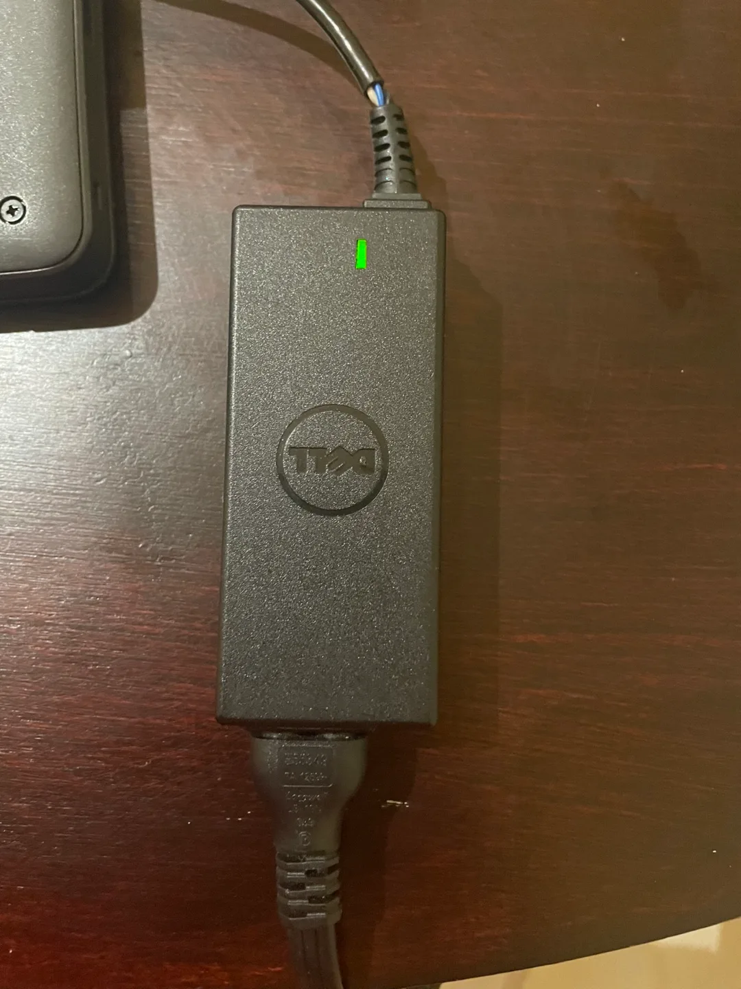 Dell laptop! Touch screen and water resistant image indicator(4)