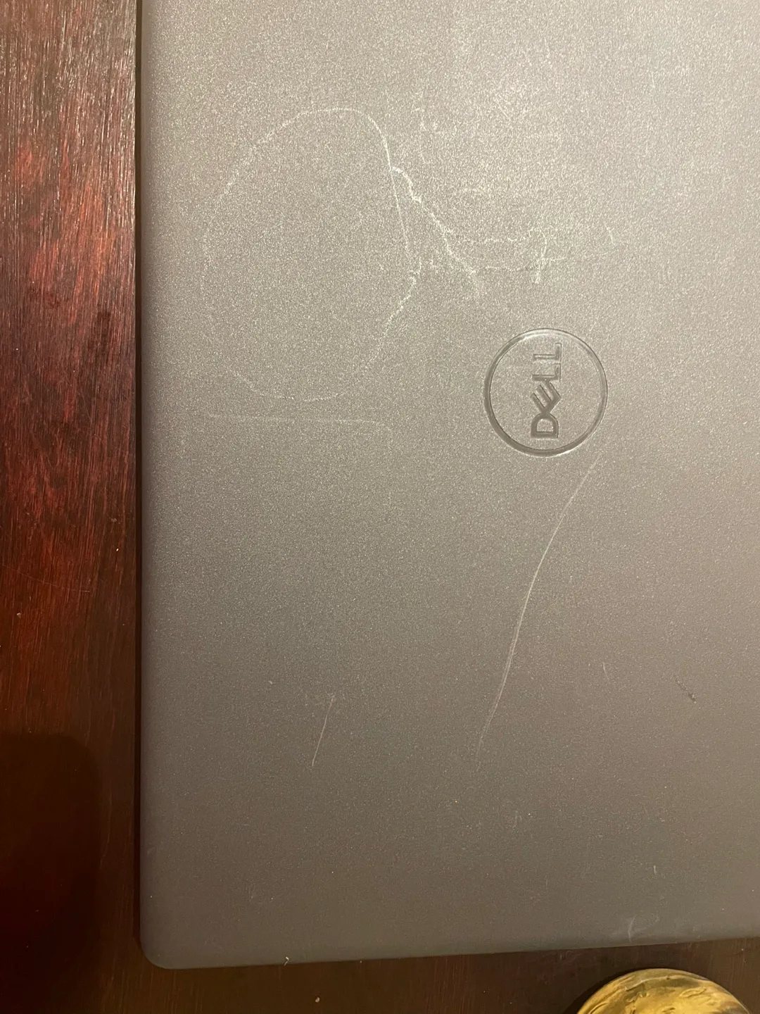 Dell laptop! Touch screen and water resistant image indicator(3)