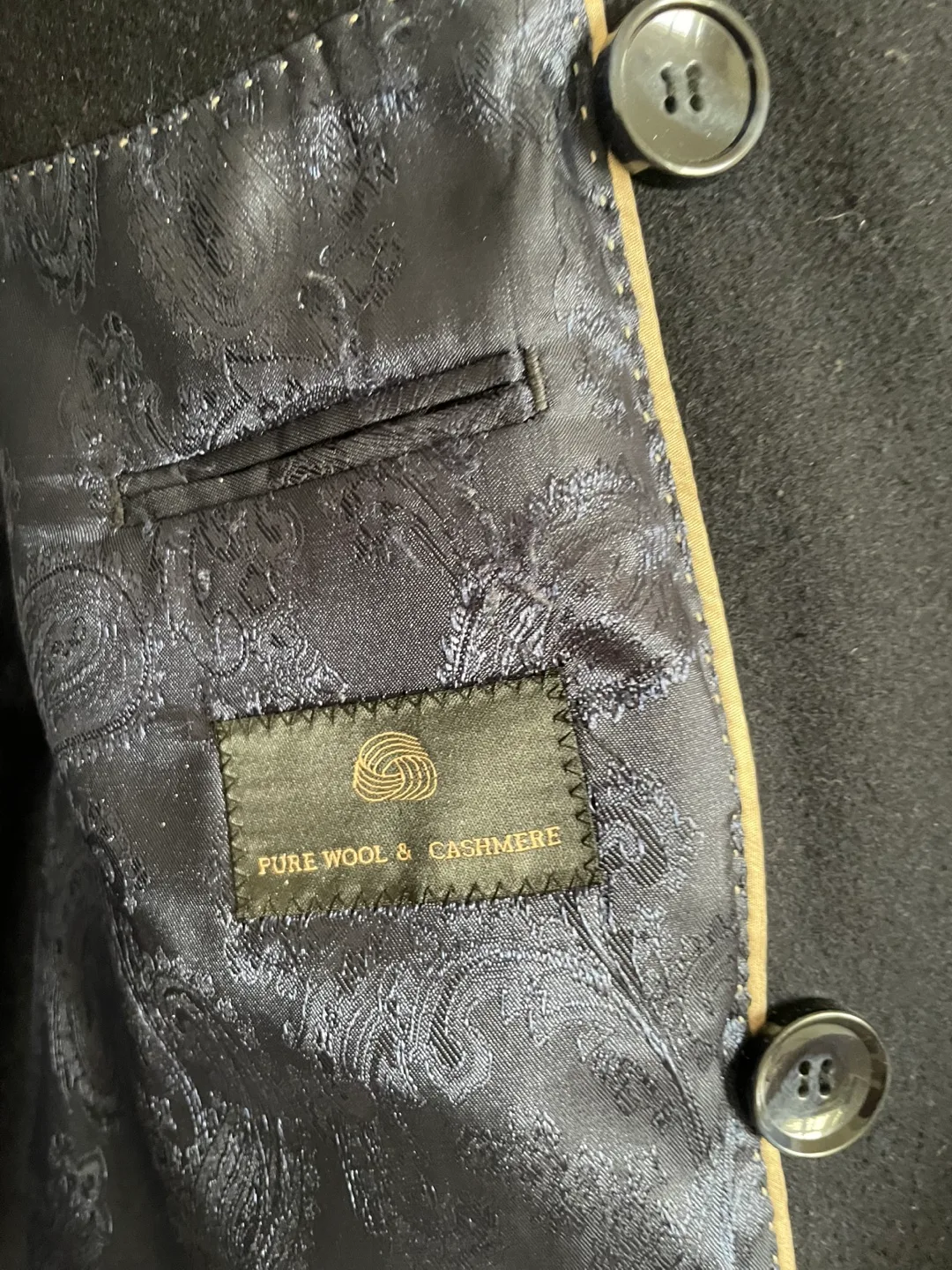 Men's Cashmere Coat size Large image indicator(2)