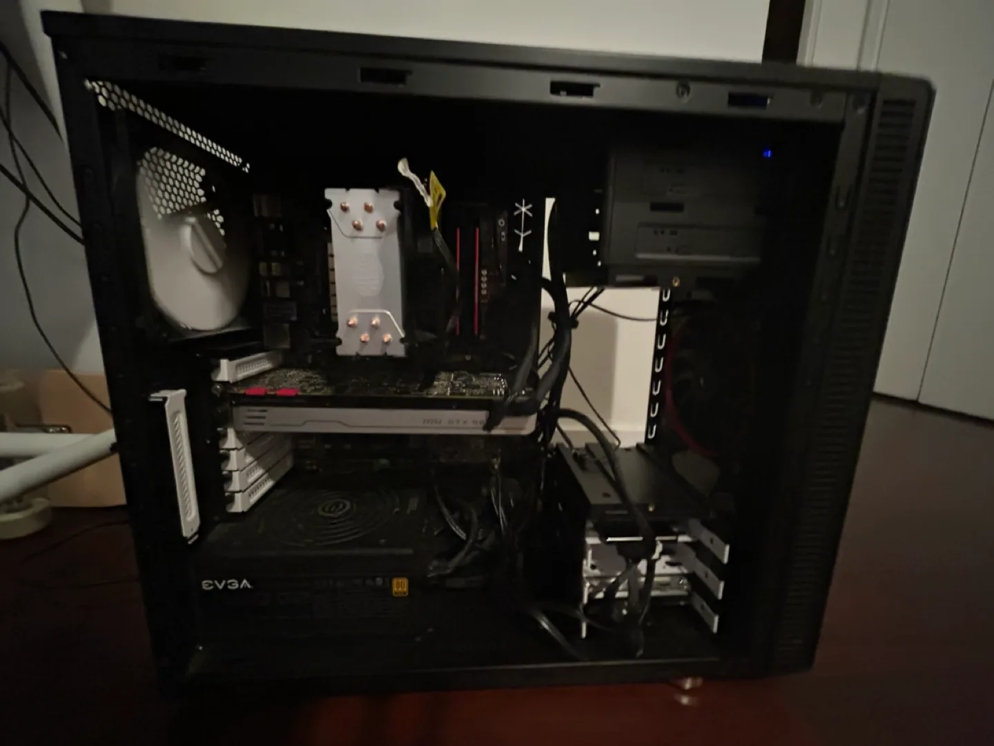 ASUS Gaming PC (no mouse, keyboard or wi-fi) image indicator(2)