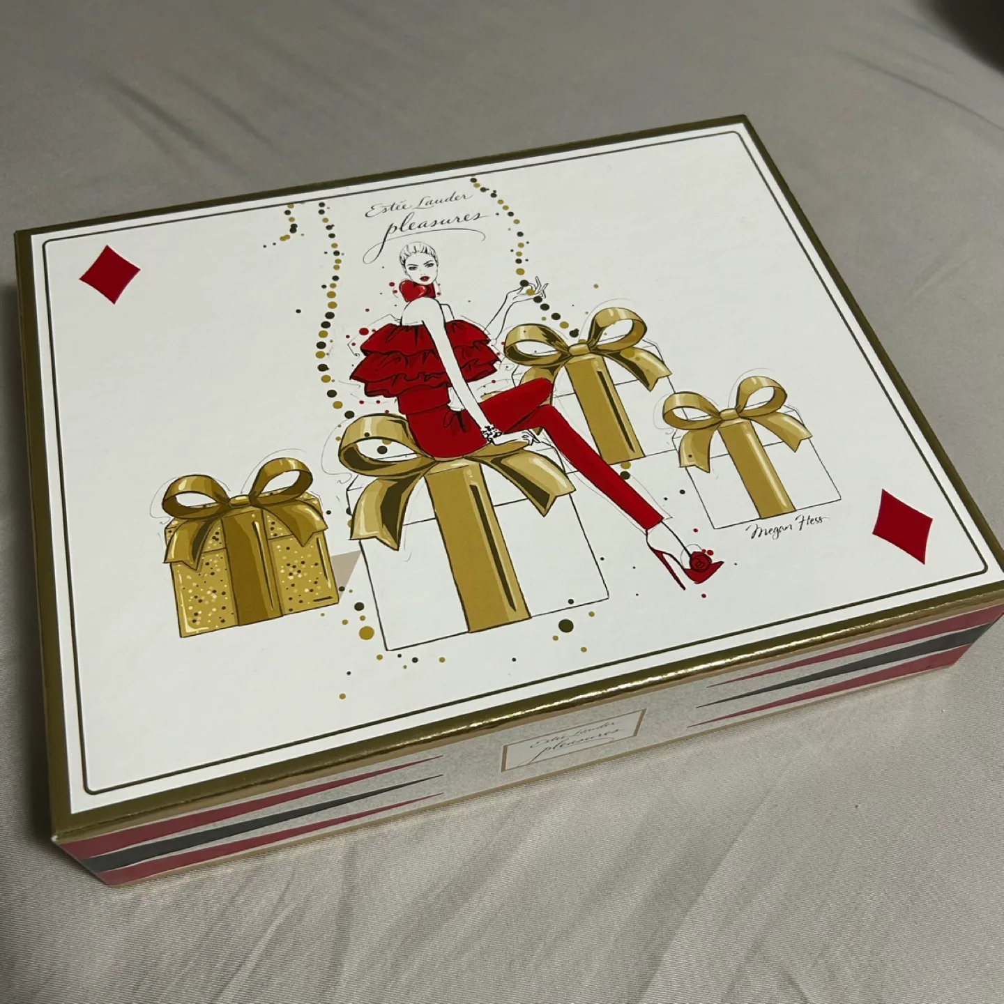 Estée Lauder Pleasures Gift Set image indicator(3)