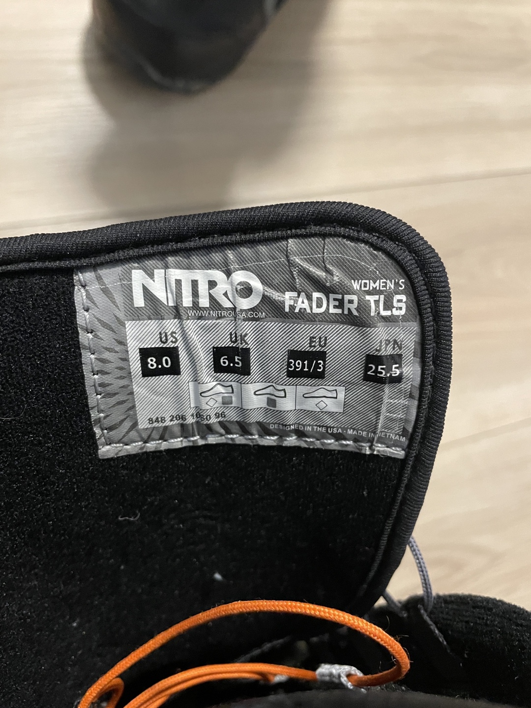 Nitro Fader TLS Snowboard Boots - Women's Size 8 - photo 3