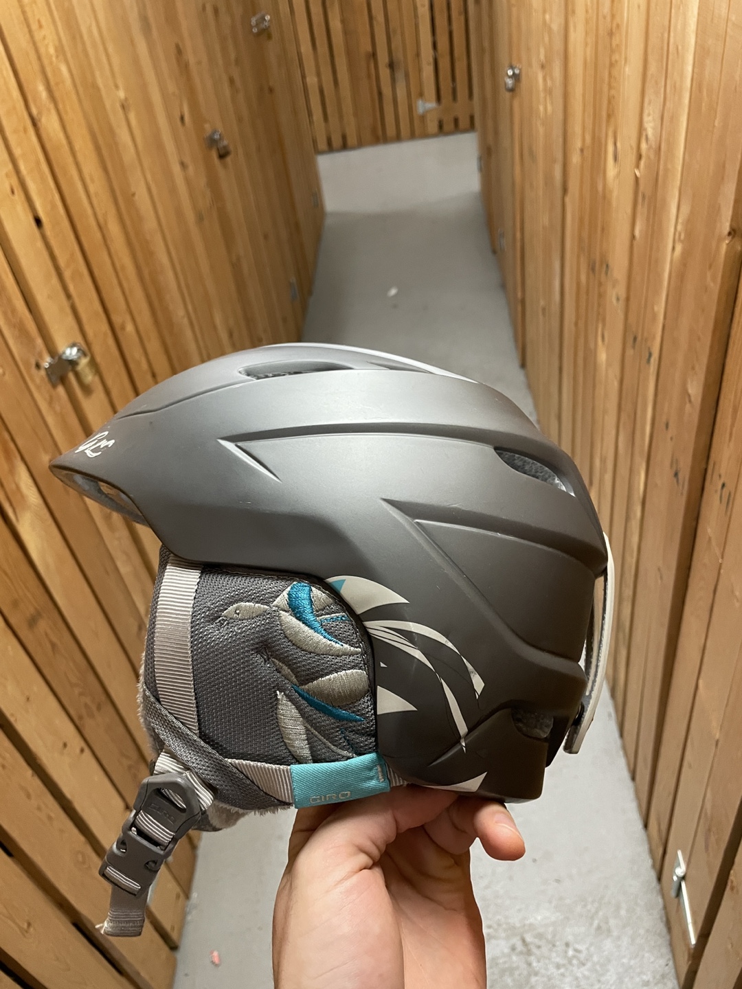 Giro Womens Ski Helmet
