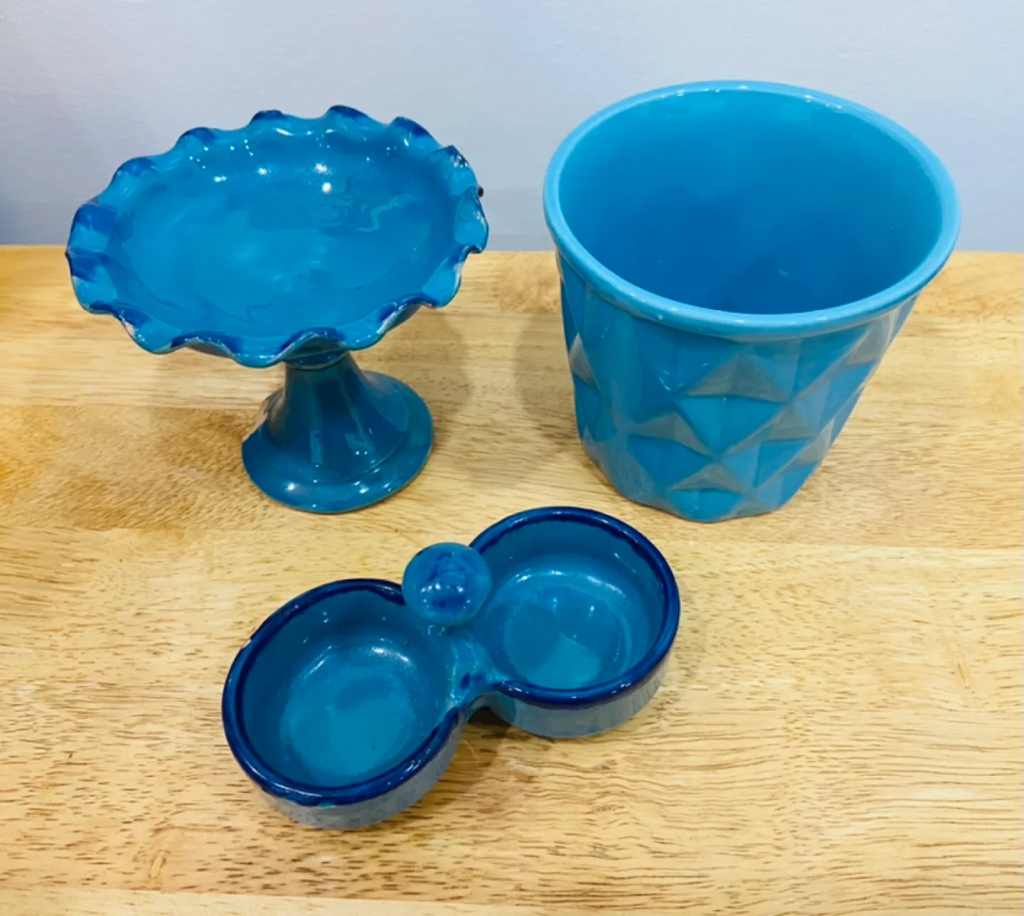 Vintage Set of 3 Blue Ceramic Tableware image indicator(2)
