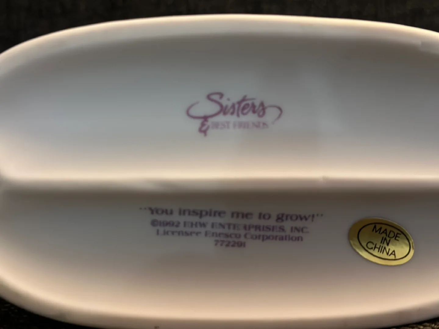 Sisters & Best Friends Porcelain Figurine image indicator(4)