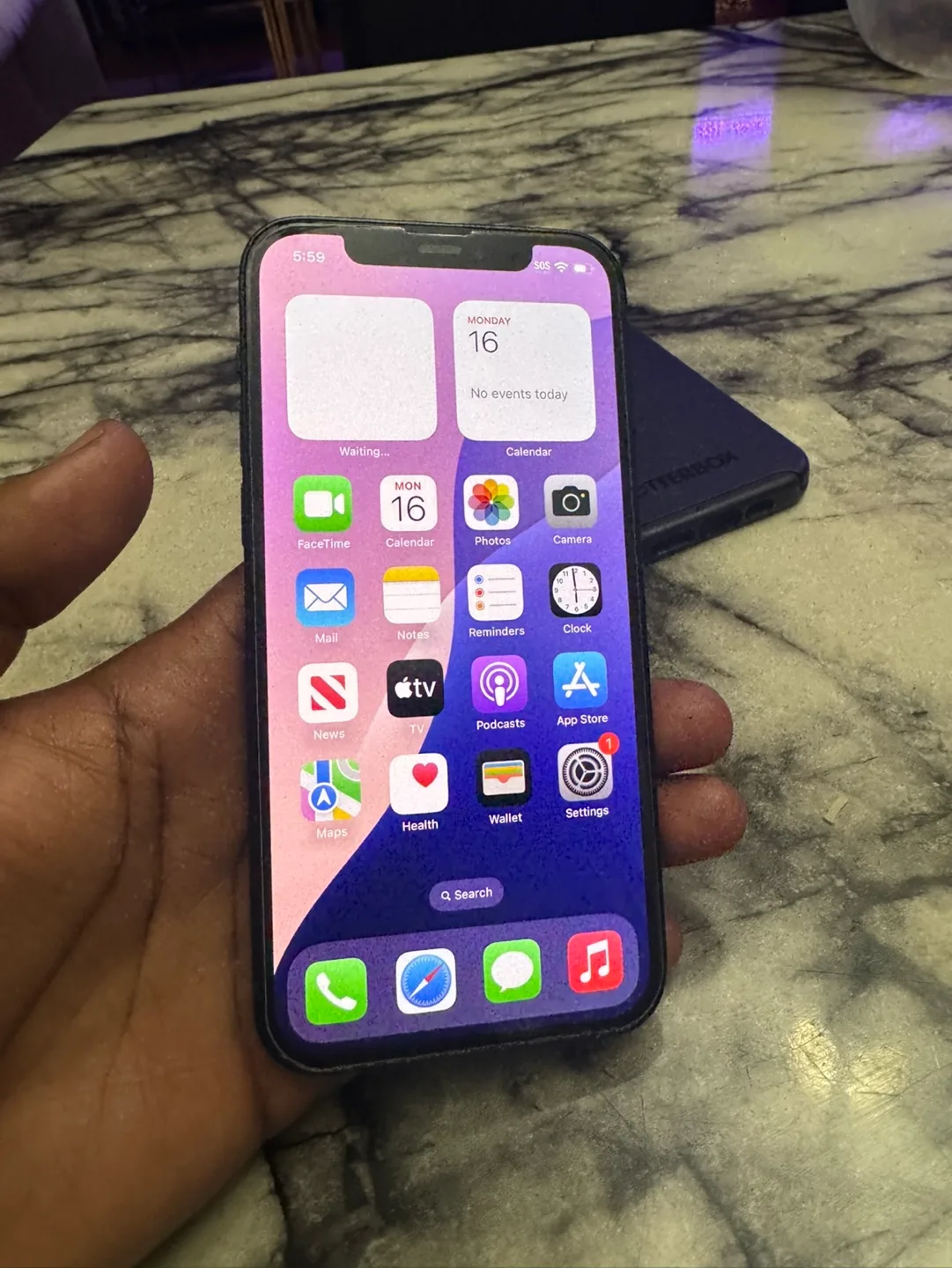 iPhone 12 thumbnail