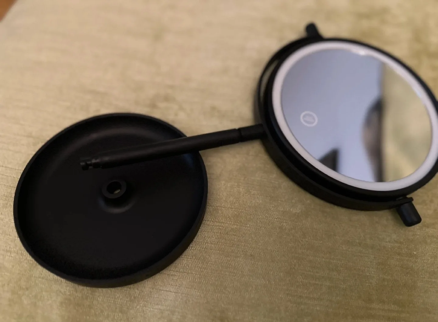 Black Makeup Mirror with Light image indicator(3)