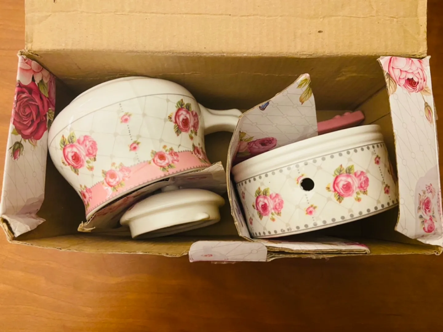 Pink Rose Ceramic Teapot & Warmer Set image indicator(7)