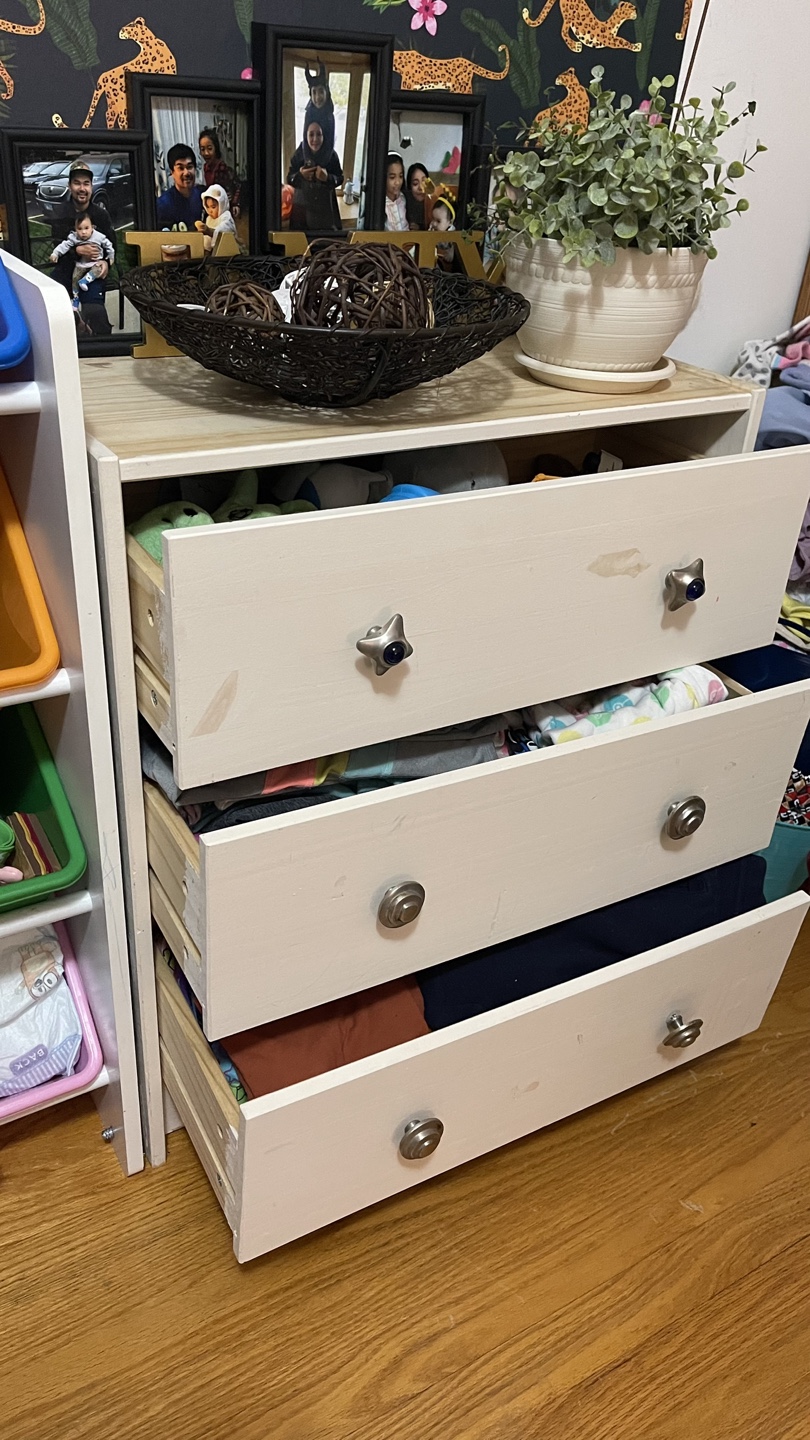 3-Drawer Dresser - photo 2
