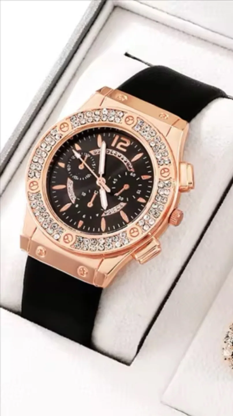 5 Pack of Women's Fashionable Quartz Watches image indicator(4)