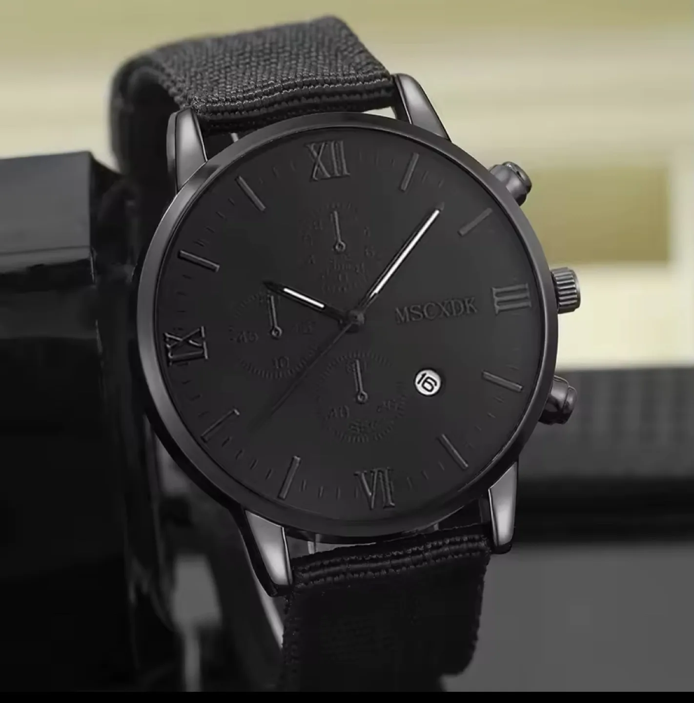 5 Pack of Women's Fashionable Quartz Watches image indicator(8)